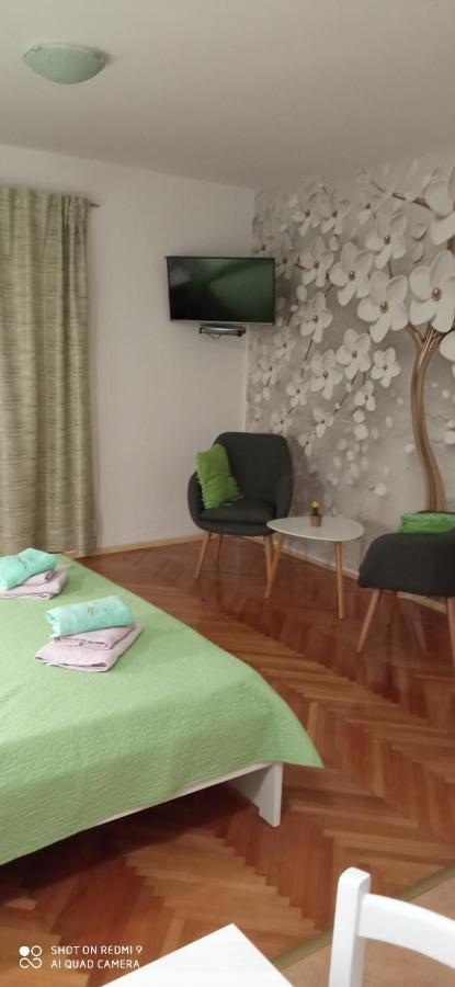 Studios Ana Mari Komiža Kültér fotó