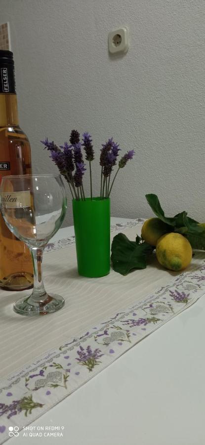 Studios Ana Mari Komiža Kültér fotó