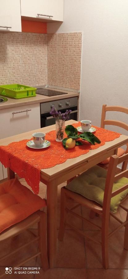 Studios Ana Mari Komiža Szoba fotó